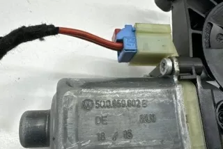 5Q0959802B Моторчик стеклоподъемника Audi Q2 Арт e12134676, вид 1