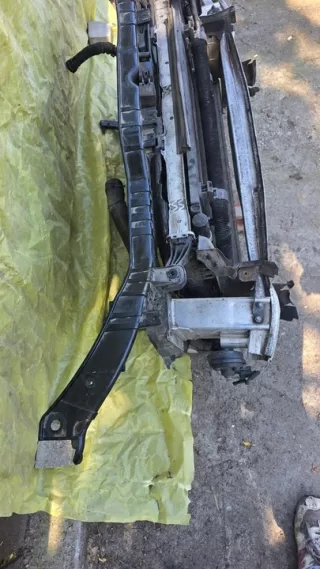  Передняя панель крепления облицовки (телевизор) Audi A4 B8 Арт e12107974, вид 4