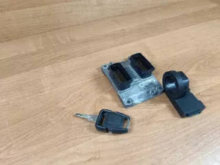 0261207448 24461886 Блок управления двигателем Opel Zafira A Арт e12093516, вид 1