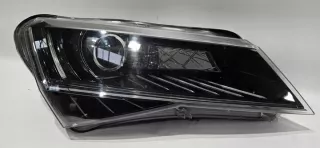 3V1941016A Фара правая Skoda Superb 3 Арт e12066705, вид 1