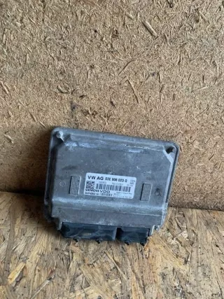 03E906023Q Блок управления двигателем Skoda Fabia 2 Арт e12060918, вид 1