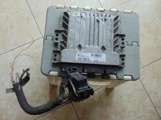 S180067109A 237100777R Блок управления двигателем Renault Megane 3 Арт e12030669, вид 2