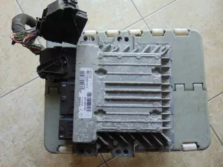 S180067109A 237100777R Блок управления двигателем Renault Megane 3 Арт e12030669, вид 3