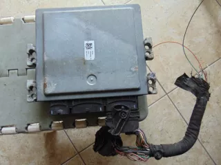 S180067109A 237100777R Блок управления двигателем Renault Megane 3 Арт e12030669, вид 5
