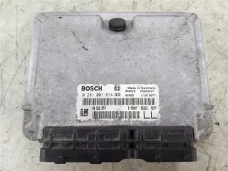 90562574 0281001674 Блок управления двигателем Opel Astra G Арт e12029988, вид 1