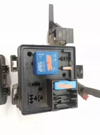 020214749 2008-16 Блок предохранителей Renault Megane 3 Арт e11996787, вид 3