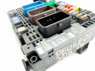 9810295780 Блок предохранителей Peugeot 308 2 Арт e11996279, вид 3