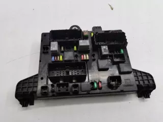 13302301 Блок предохранителей Opel Astra J Арт e11995688, вид 1