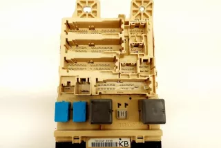 _U3_ KB1GV40 Блок предохранителей Lexus RX 4 Арт e11992565, вид 3
