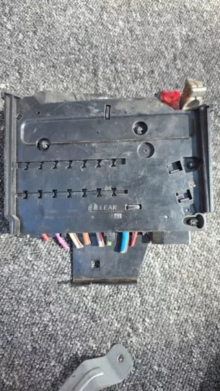 AV6T-14A067-BC 83839399 Блок предохранителей Ford Kuga 2 Арт e11991688, вид 3