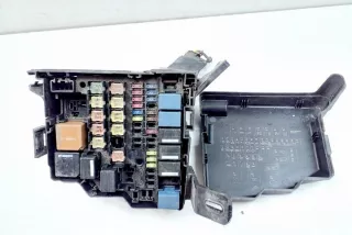 7154953530 Блок предохранителей Ford Fiesta 6 Арт e11991572, вид 4