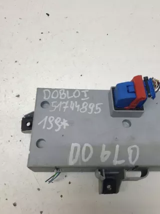 51744895 Блок предохранителей Fiat Doblo 1 Арт e11991438, вид 1