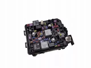 42733199 Блок предохранителей Buick Encore Арт e11990991, вид 3