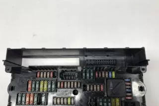 9210861 Блок предохранителей BMW 5 F10/F11/GT F07 Арт e11990565, вид 4