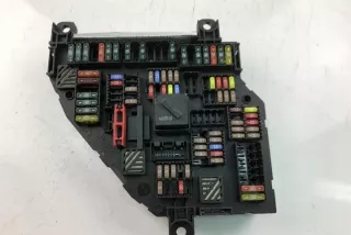 9234423 Блок предохранителей BMW 5 F10/F11/GT F07 Арт e11990516, вид 2