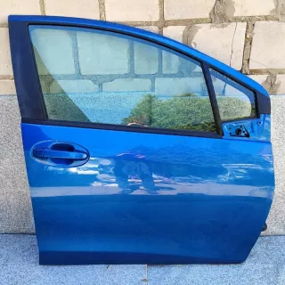 670010D230 Дверь передняя правая Toyota Yaris 3 Арт e11981456, вид 1