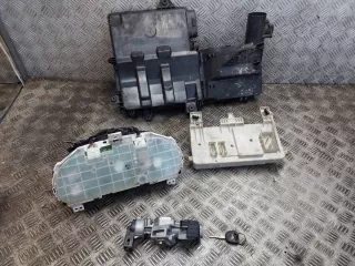 100140-7041 197400-2010 BP4K66730C Блок управления двигателем Mazda 3 BK Арт e11953640, вид 10