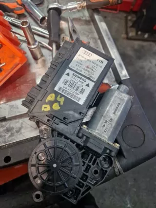 8E0959801B Моторчик стеклоподъемника Audi A4 B6 Арт e11944684, вид 1