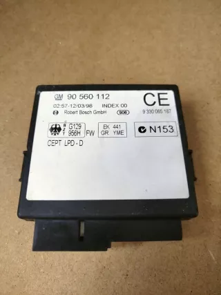 90560112 Блок предохранителей Opel Astra G Арт e11932368, вид 3