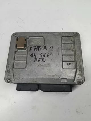 03E906033F Блок управления двигателем Skoda Fabia 1 Арт e11927750, вид 3