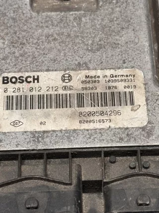 0281012212 8200504296 Блок управления двигателем Renault Laguna 2 Арт e11927384, вид 3