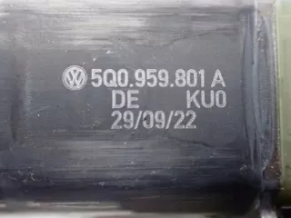 5Q0959801A Моторчик стеклоподъемника Volkswagen Golf 8 Арт e11862664, вид 3