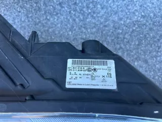 3V1941016A Фара правая Skoda Superb 3 Арт e11858960, вид 4