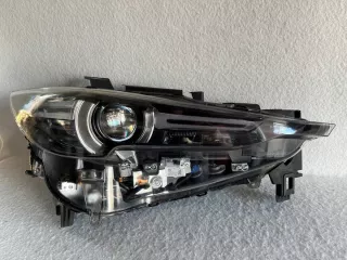 KB8N-51030 K124-51030 W3953R Фара правая Mazda 2 DE Арт e11858203, вид 1