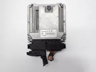 04L907309M 0281030462 Блок управления двигателем Skoda Superb 3 Арт e11851519, вид 1