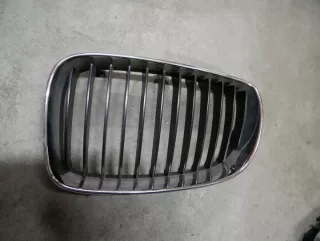 7166439 7179655 Решетка радиатора BMW 1 E81/E82/E87/E88 Арт e11846778, вид 3