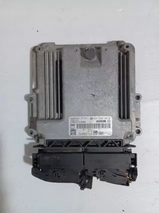 HX73-12C520-FCC Блок управления двигателем Jaguar F-Pace Арт e11802639, вид 1