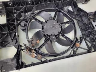 752100007R Передняя панель крепления облицовки (телевизор) Renault Grand Scenic 3 Арт e11802423, вид 4