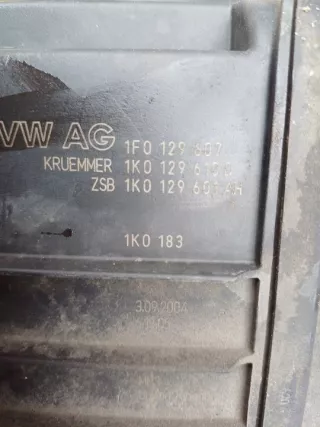 1K0129610D Корпус воздушного фильтра Volkswagen Caddy 3 Арт e11799753, вид 5