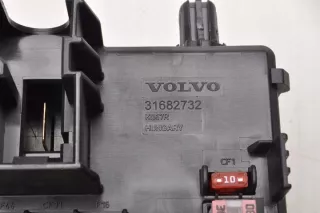 32142591 31494567 Блок предохранителей Volvo XC60 2 Арт e11780789, вид 10