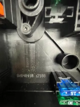 8h040410 Блок предохранителей Seat Leon 2 Арт e11780510, вид 2