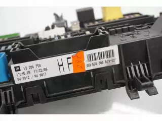 13206758 Блок предохранителей Opel Astra H Арт e11780068, вид 4