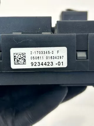 9234423 Блок предохранителей BMW 5 F10/F11/GT F07 Арт e11778856, вид 4