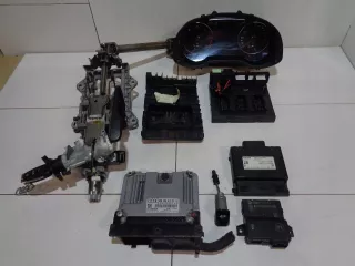03L906018CN 0281018227 Блок управления двигателем Audi Q3 1 Арт e11768681, вид 1