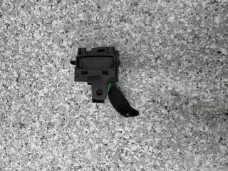 2012-2018R AH4N-15607-AE 2012-2018r Блок предохранителей Volvo V40 2 Арт e11760788, вид 4