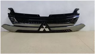 7450B304 7450B308 7450B305 7450B298 7450B299 Решетка радиатора Mitsubishi Outlander 3 restailing 2 Арт e11730008, вид 1