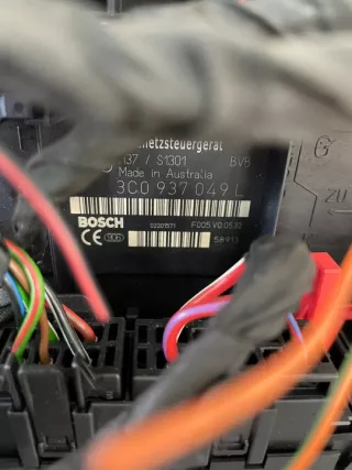 3C0937049L Блок предохранителей Audi A3 8P Арт e11721214, вид 2