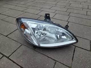 03-2010 246704-00 Фара правая Mercedes Vito W639 Арт e11703788, вид 1