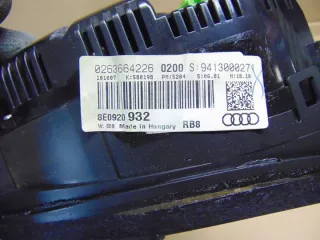 8E0920931P Щиток приборов (приборная панель) Audi A4 B7 Арт e11700991, вид 3