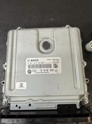 N47D20D 0281018563 8518391 Блок управления двигателем BMW 5 F10/F11/GT F07 Арт e11698016, вид 2