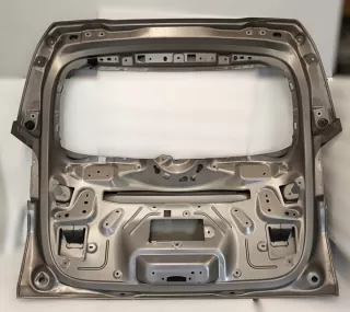 2013-2019 AUTOKAROSERIA7 Крышка багажника (дверь 3-5) Peugeot 2008 Арт e11694133, вид 2