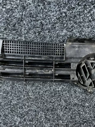 1J0853655D Решетка радиатора Volkswagen Golf 4 Арт e11686635, вид 9