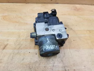 0273004282 Блок ABS Volkswagen Passat B5 Арт e11677938, вид 1