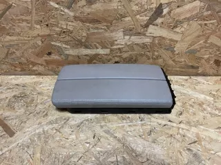 9810631877 Подлокотник Citroen C5 Aircross Арт e11675625, вид 1