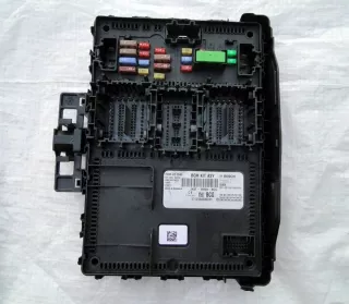 JX6T-15604-BCG JX6T15604BCG Блок предохранителей Ford Focus 4 Арт e11668799, вид 1