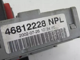 46552681 Блок предохранителей Fiat Punto 2 Арт e11668680, вид 2